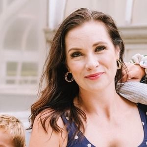 Meet your Posher, Elaine